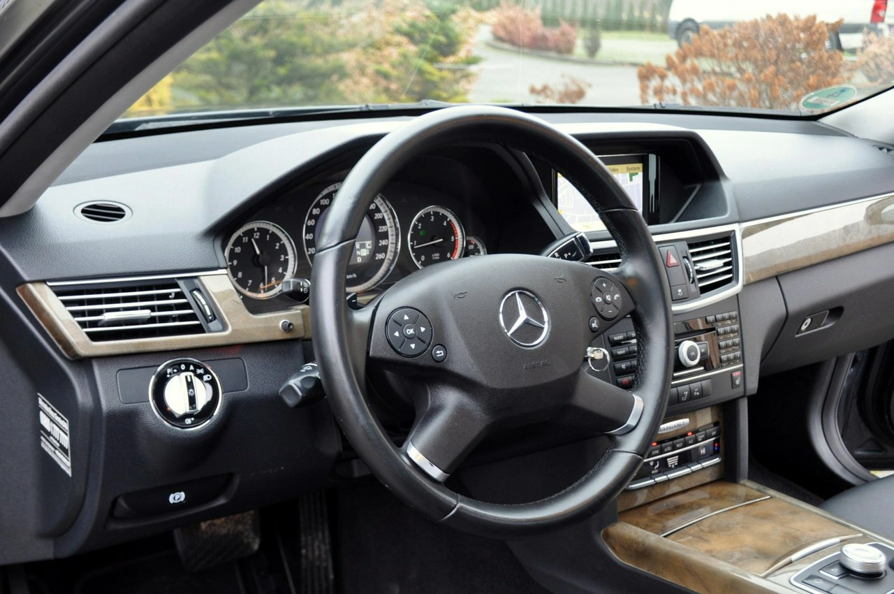 Mercedes E 350 - Zdjęcie 23