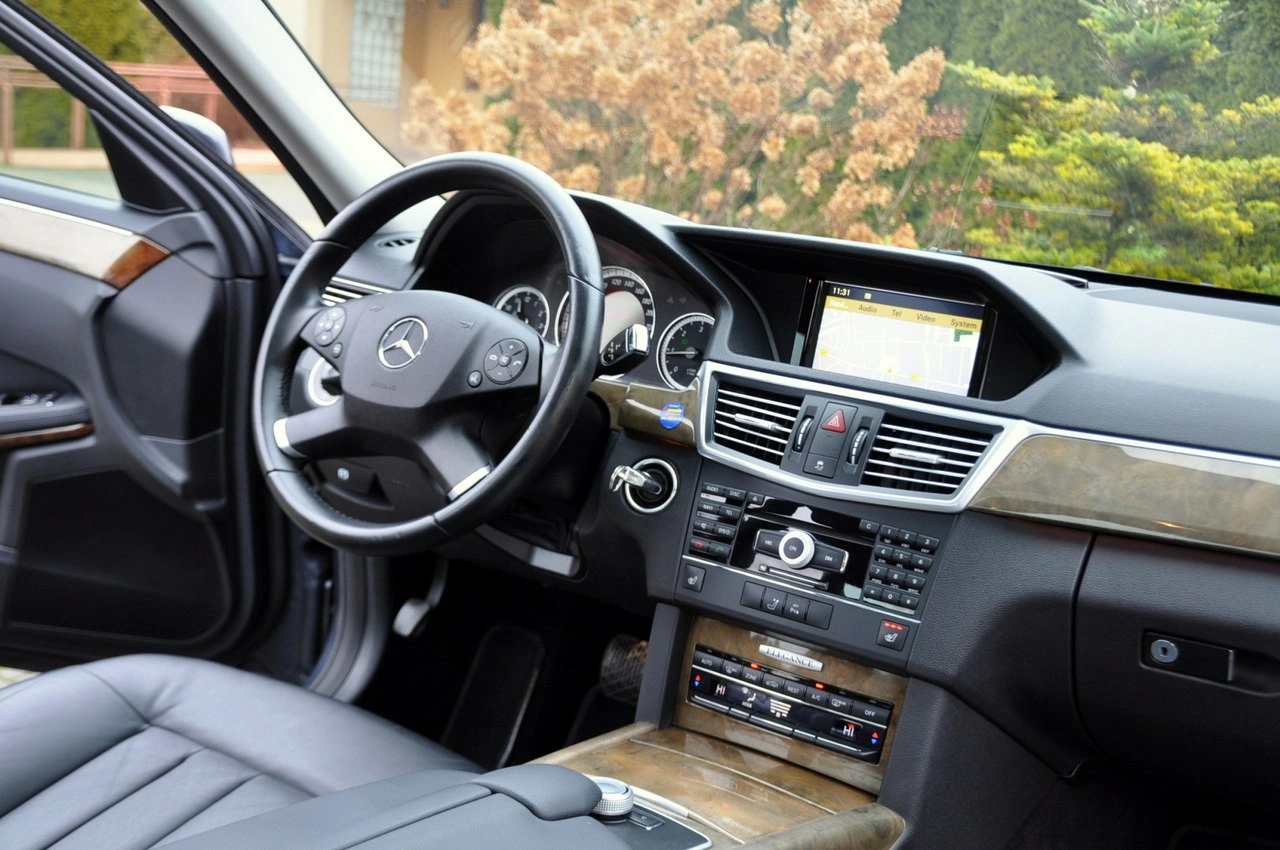 Mercedes E 350 - Zdjęcie 27