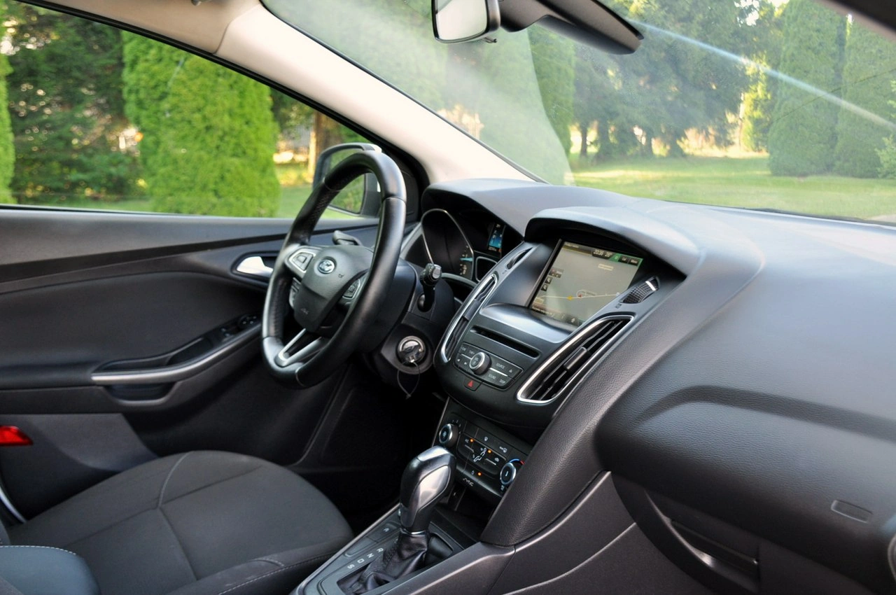 Ford Focus - Zdjęcie 17