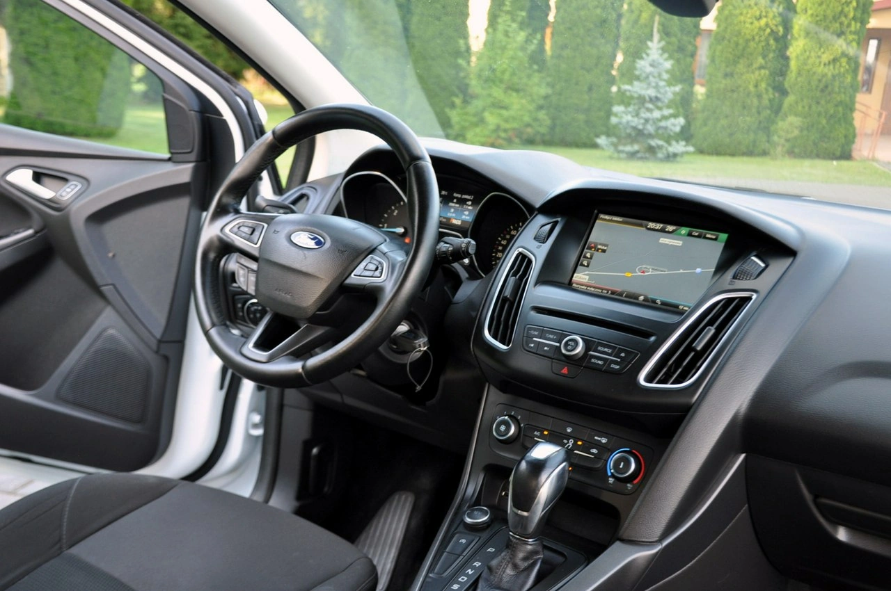 Ford Focus - Zdjęcie 24