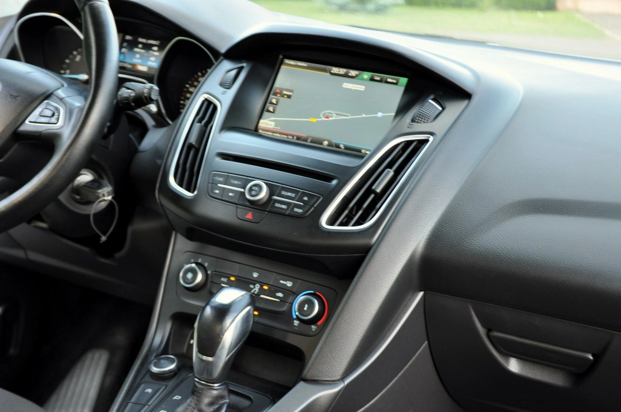 Ford Focus - Zdjęcie 25
