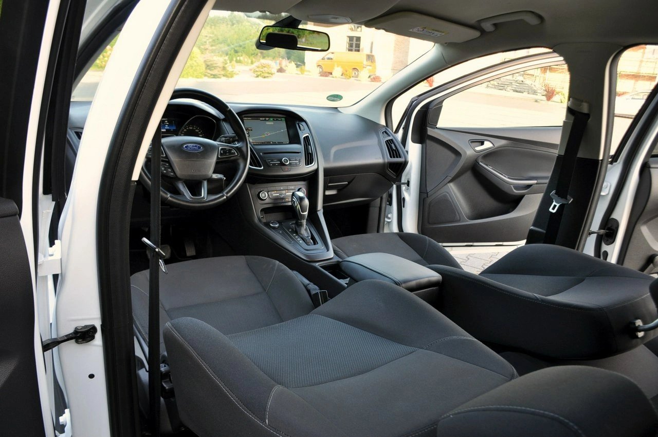 Ford Focus - Zdjęcie 26