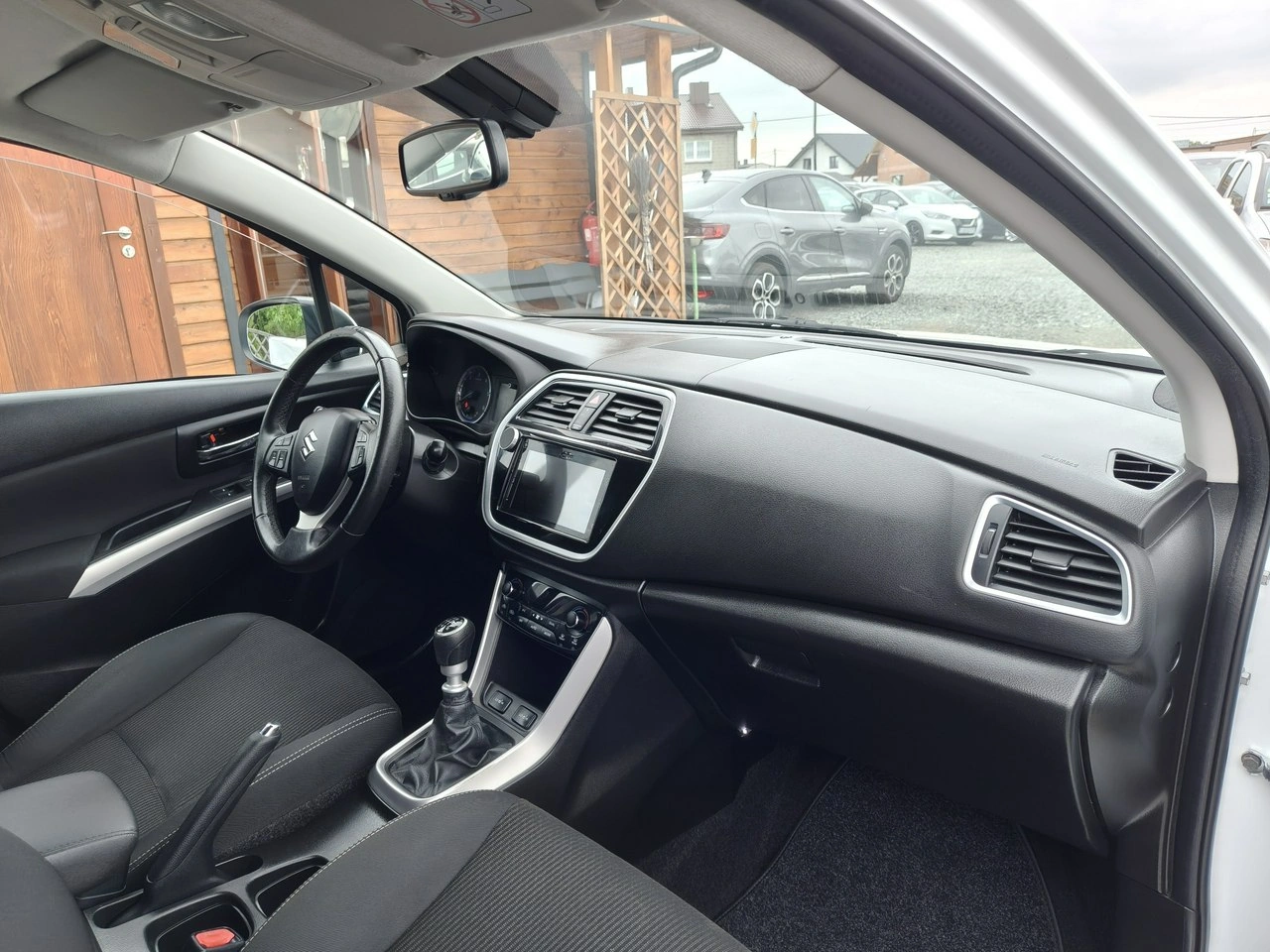 Suzuki SX4 S-Cross - Zdjęcie 19
