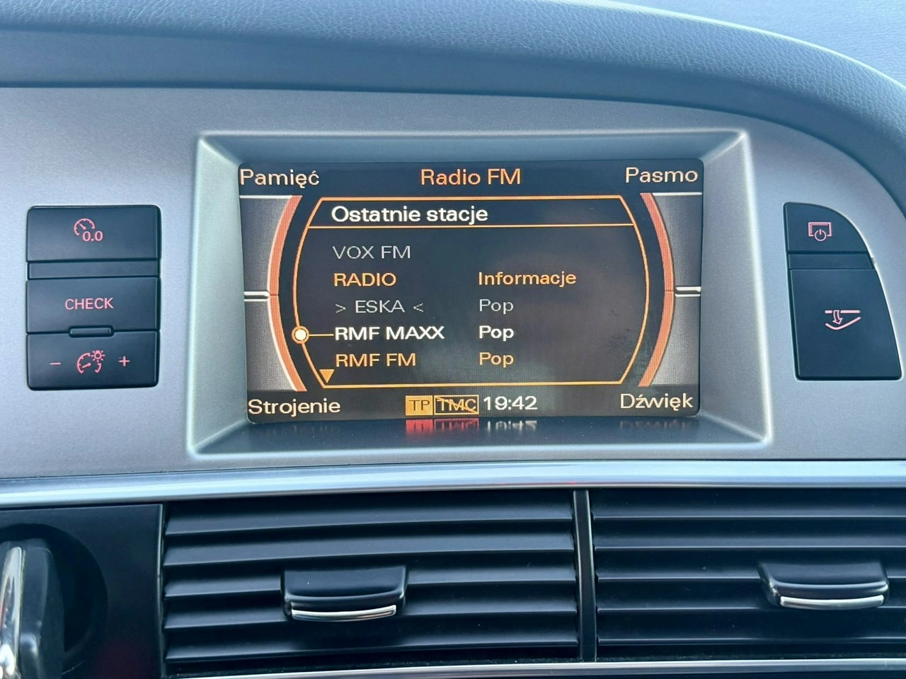Audi A6 - Zdjęcie 14