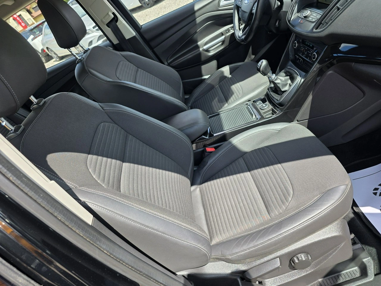 Ford Kuga - Zdjęcie 16