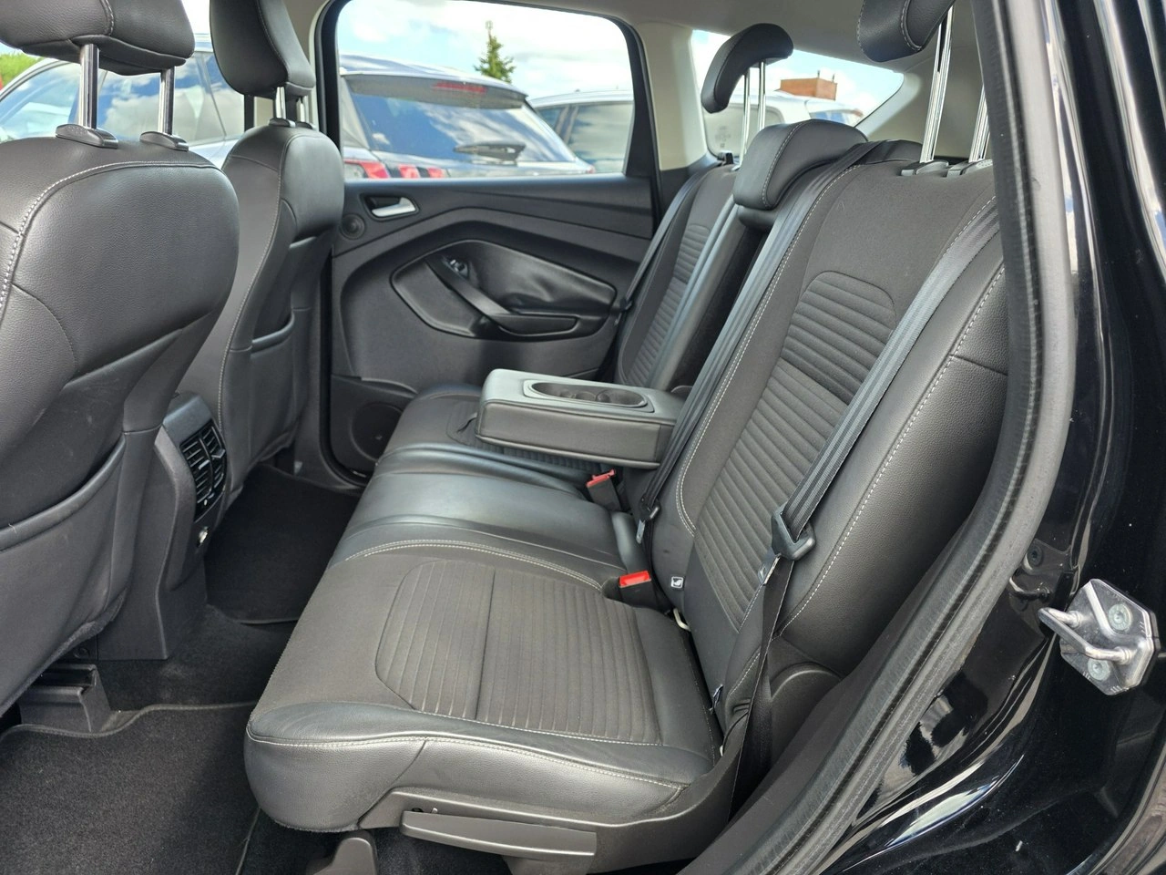 Ford Kuga - Zdjęcie 28