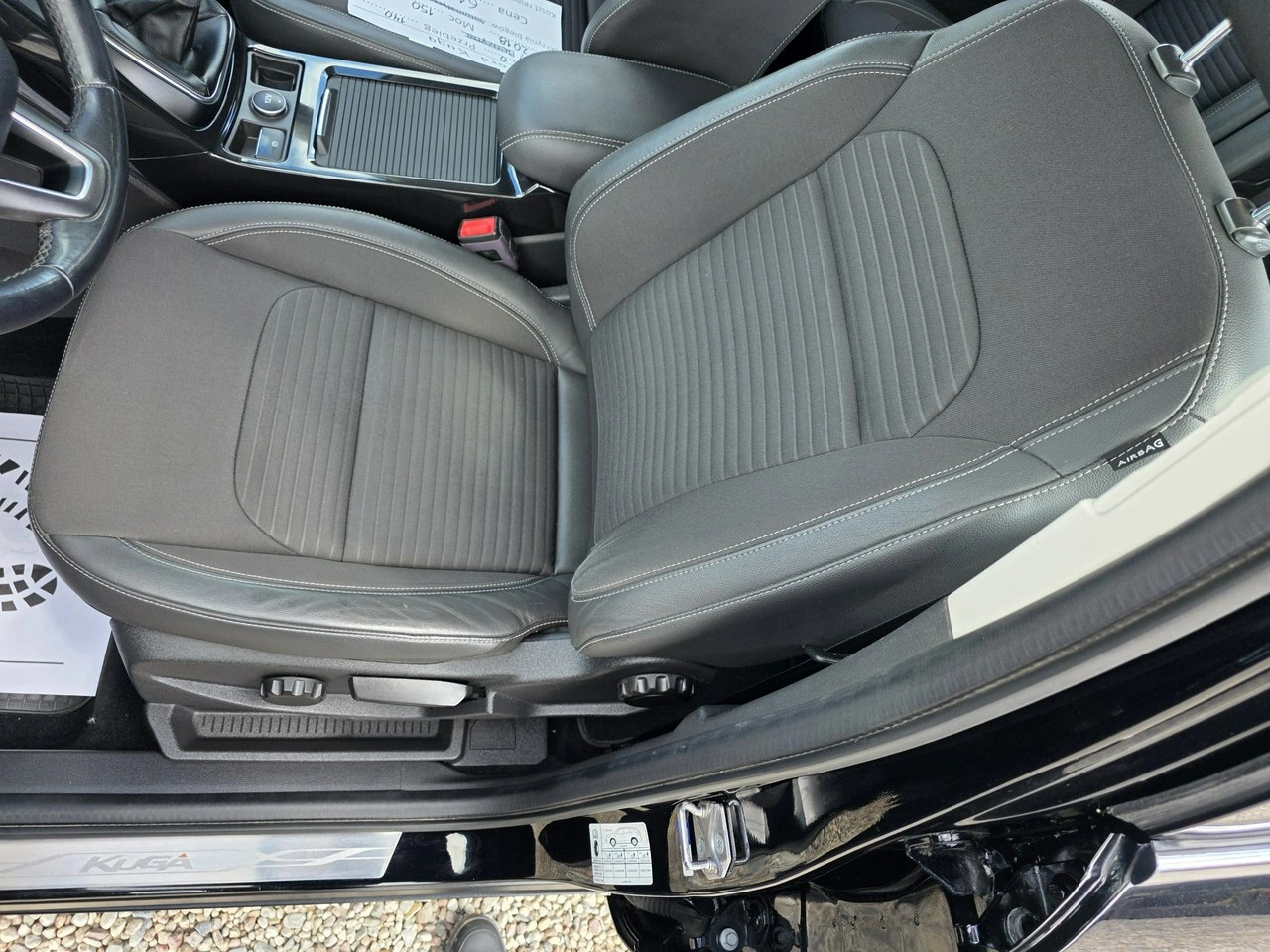 Ford Kuga - Zdjęcie 29