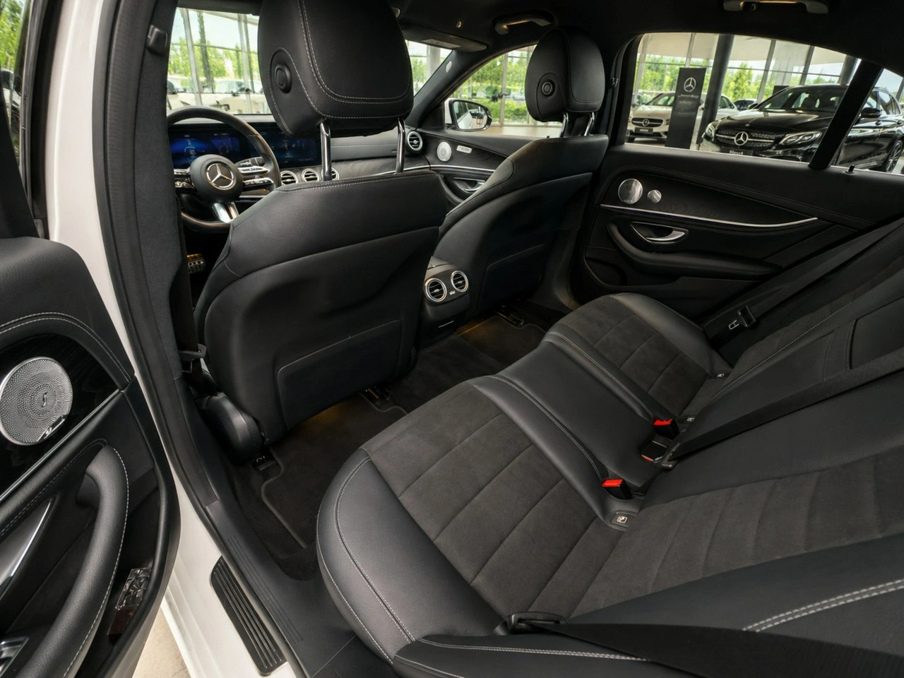Mercedes E 200 - Zdjęcie 9