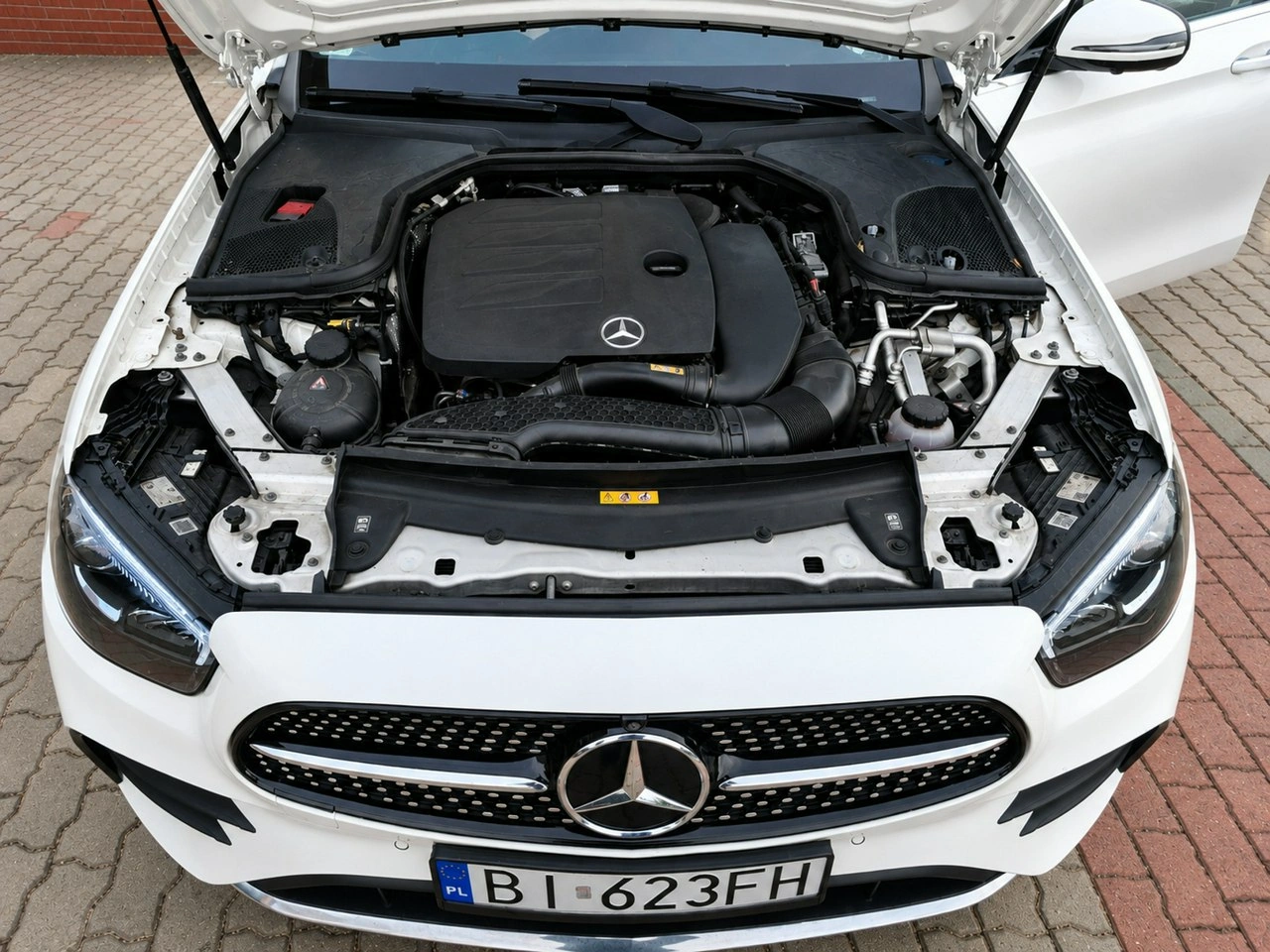 Mercedes E 200 - Zdjęcie 15