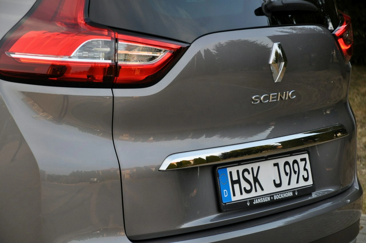Renault Grand Scenic - Zdjęcie 15