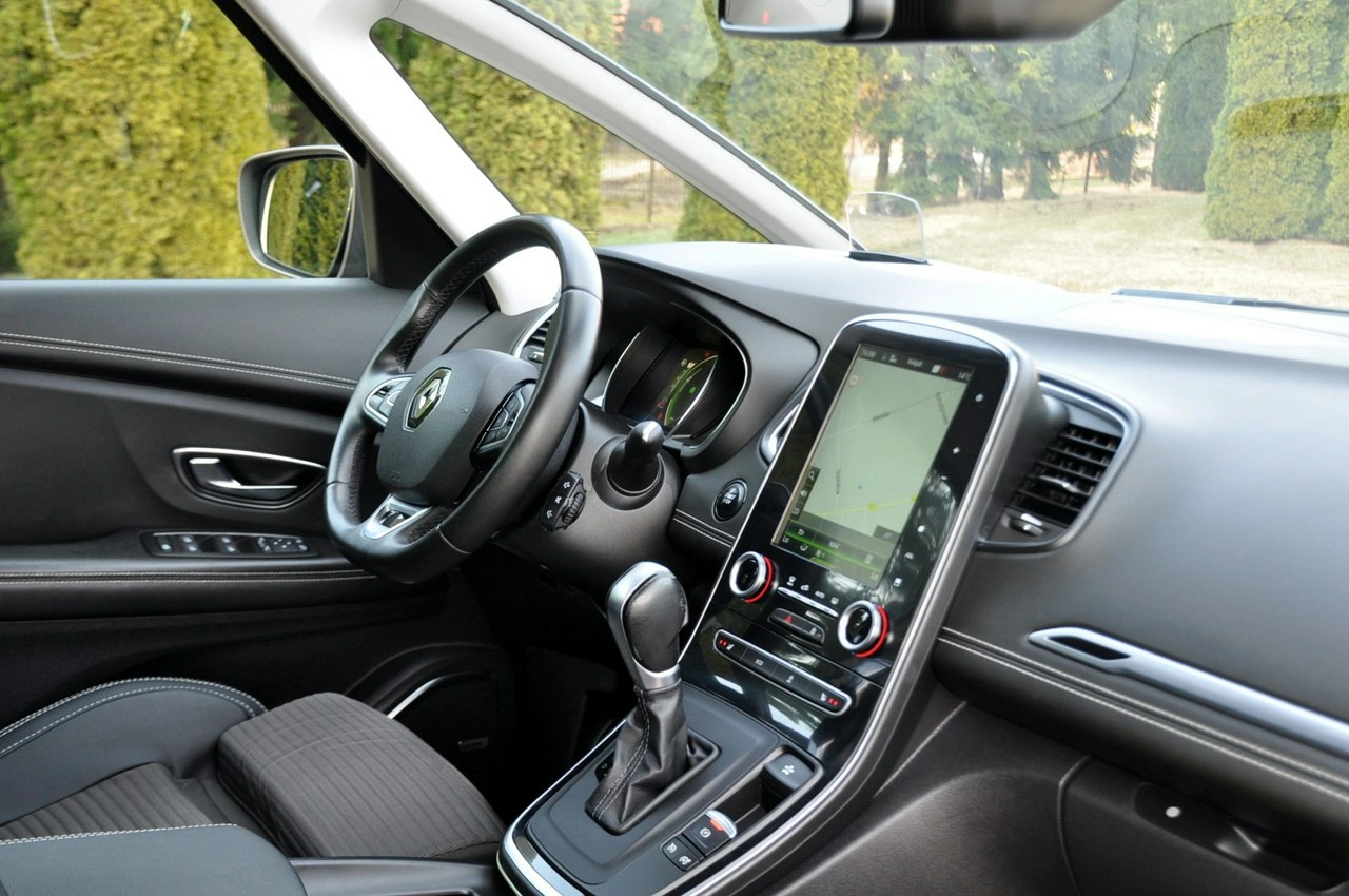 Renault Grand Scenic - Zdjęcie 17