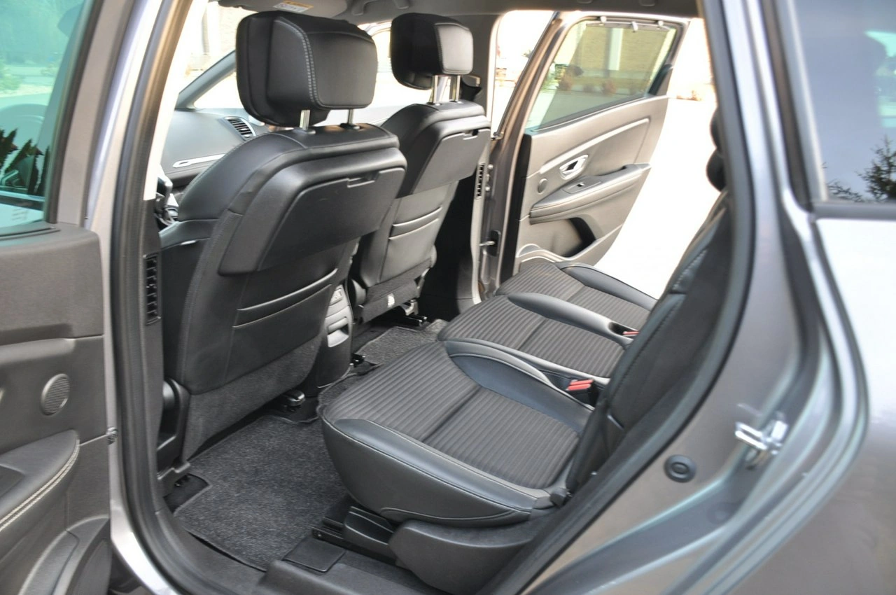 Renault Grand Scenic - Zdjęcie 21