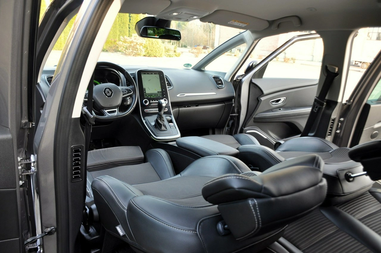 Renault Grand Scenic - Zdjęcie 28