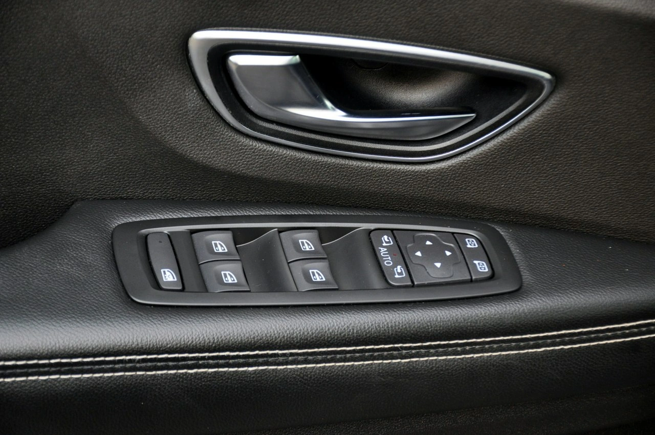 Renault Grand Scenic - Zdjęcie 35
