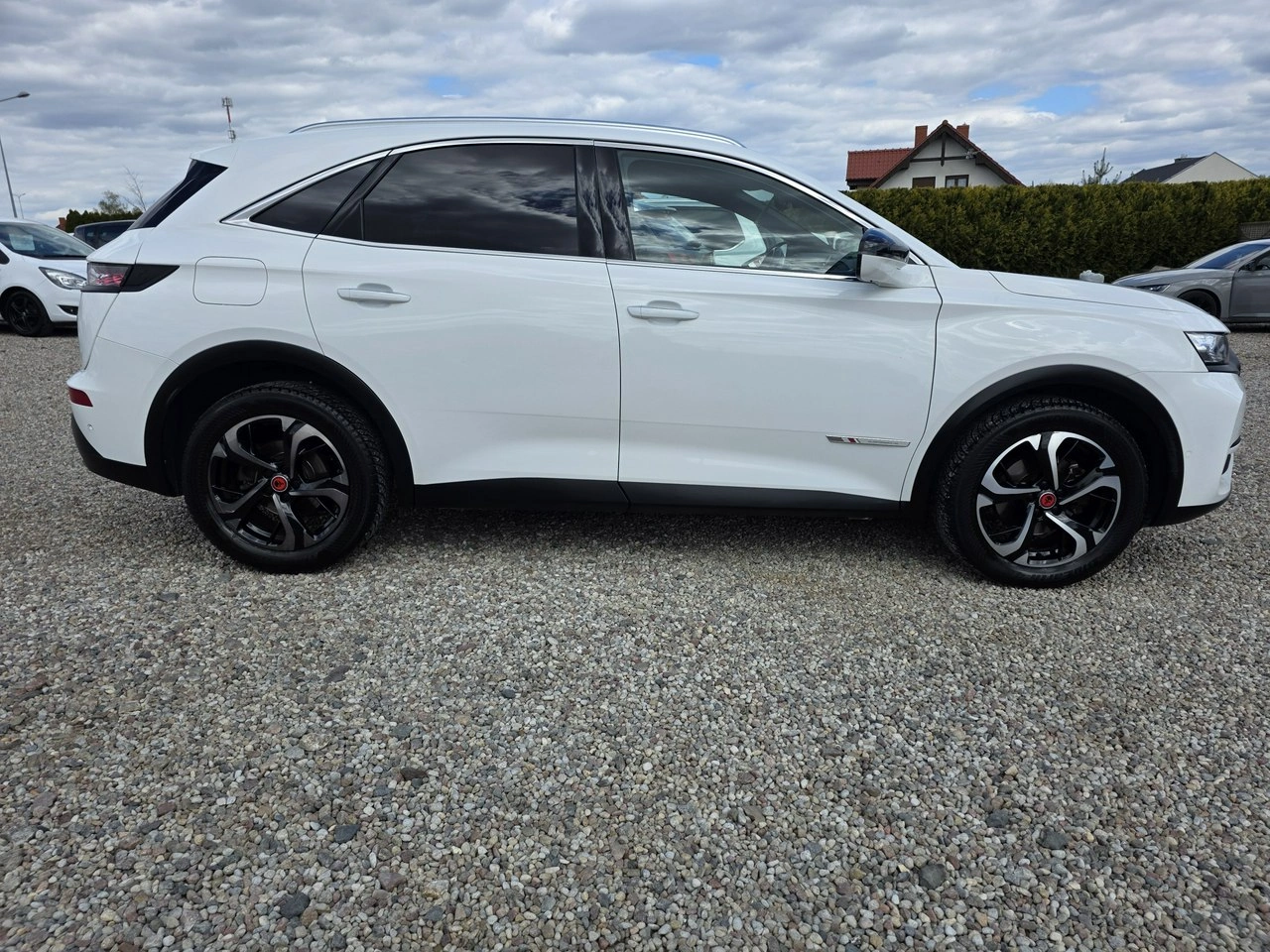 DS Automobiles DS 7 Crossback - Zdjęcie 17