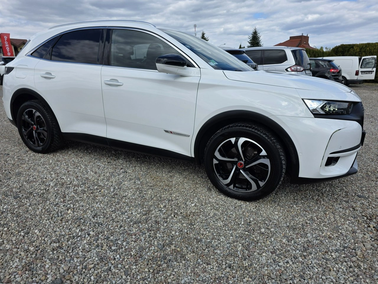 DS Automobiles DS 7 Crossback - Zdjęcie 18