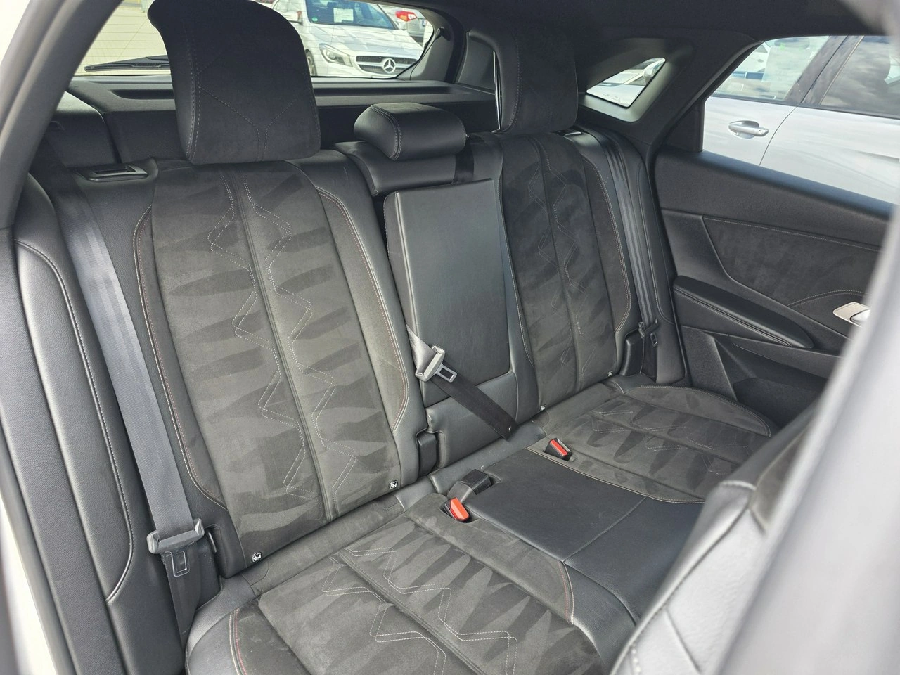 DS Automobiles DS 7 Crossback - Zdjęcie 24