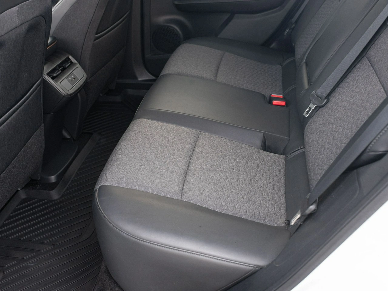 Nissan Ariya - Zdjęcie 24