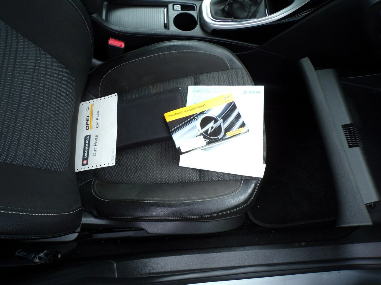 Opel Astra - Zdjęcie 28
