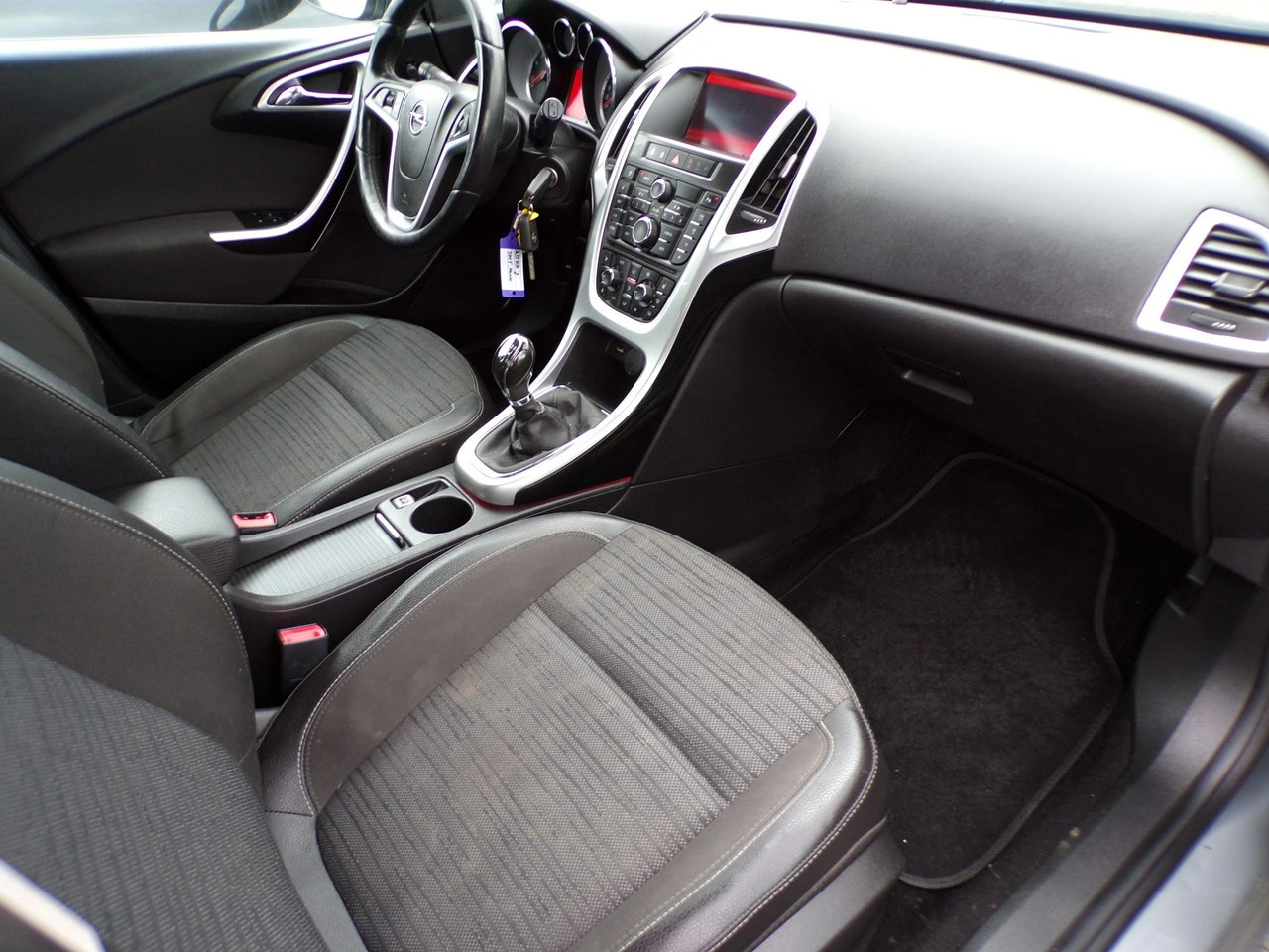 Opel Astra - Zdjęcie 29