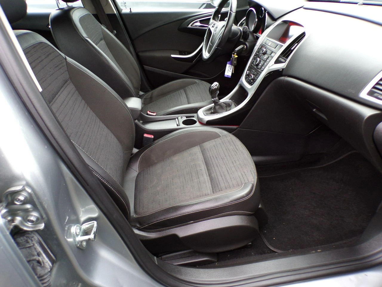 Opel Astra - Zdjęcie 30