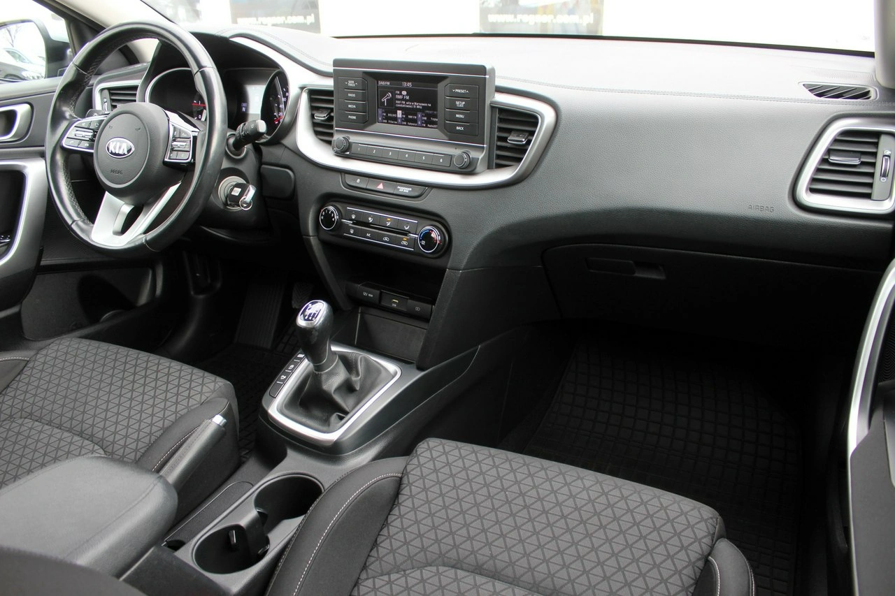 Kia Ceed - Zdjęcie 9