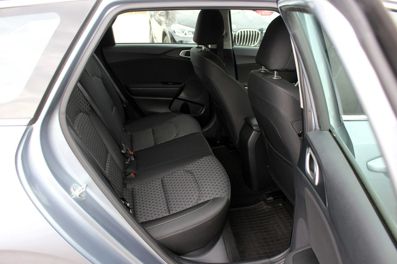 Kia Ceed - Zdjęcie 12