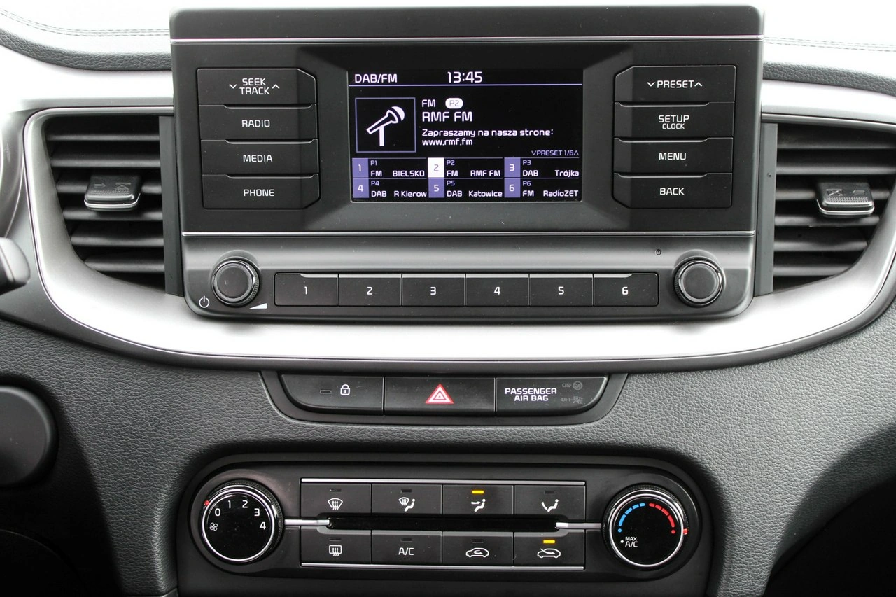 Kia Ceed - Zdjęcie 16