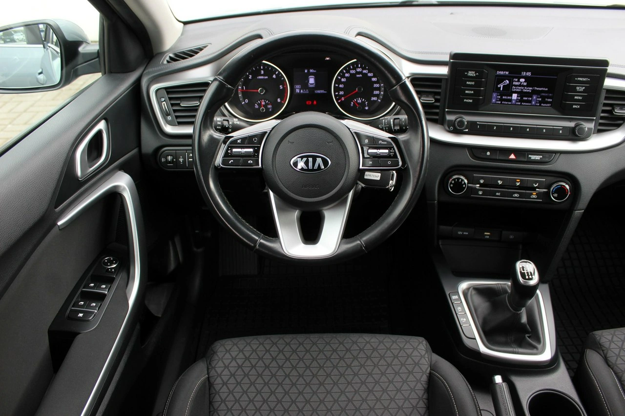 Kia Ceed - Zdjęcie 8