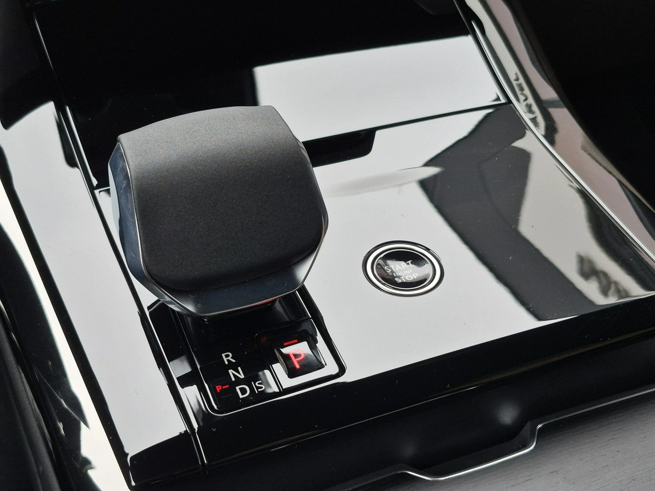 Land Rover Range Rover Sport - Zdjęcie 36
