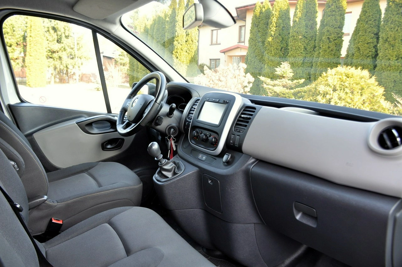 Renault Trafic - Zdjęcie 18