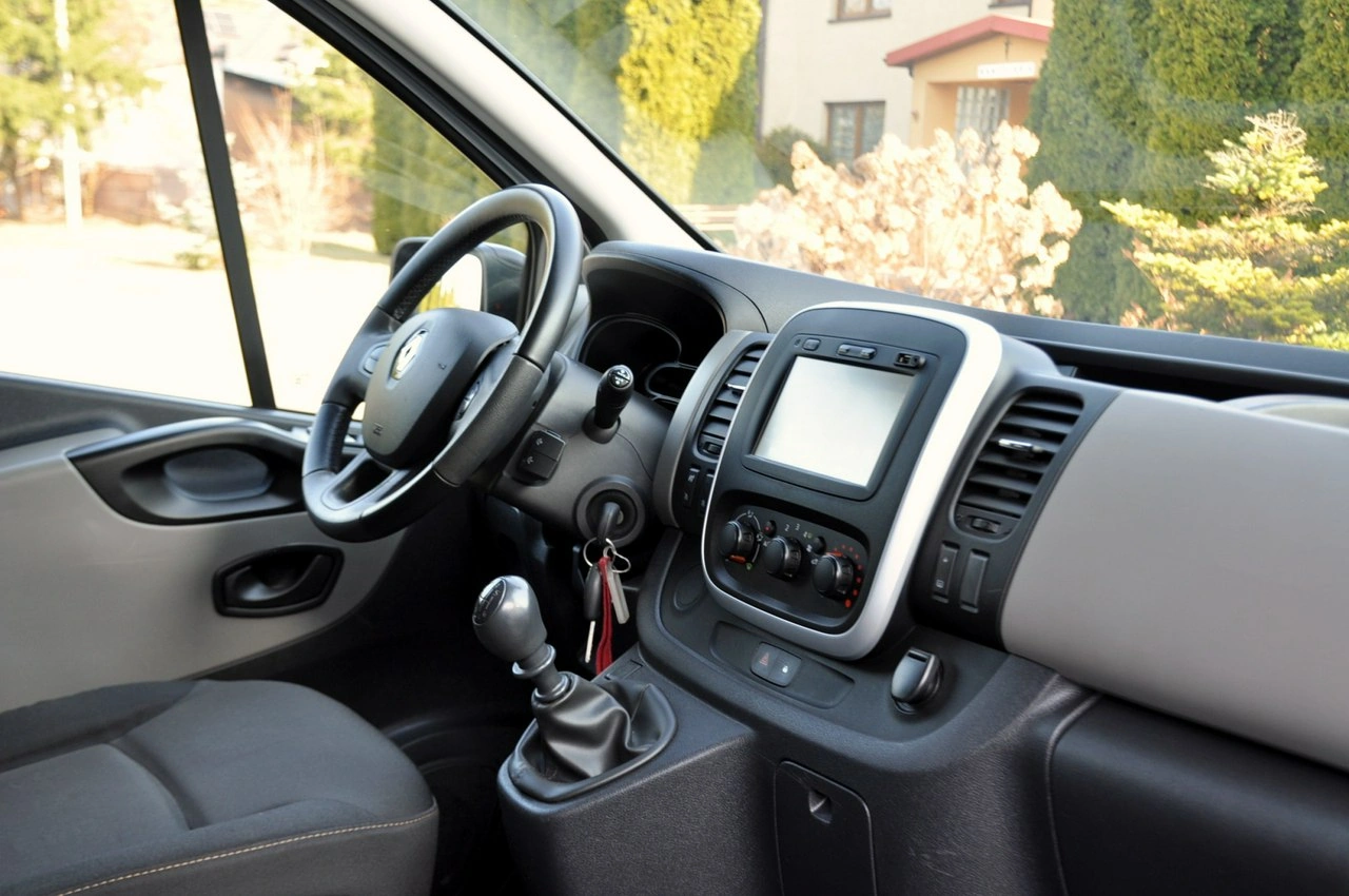 Renault Trafic - Zdjęcie 19