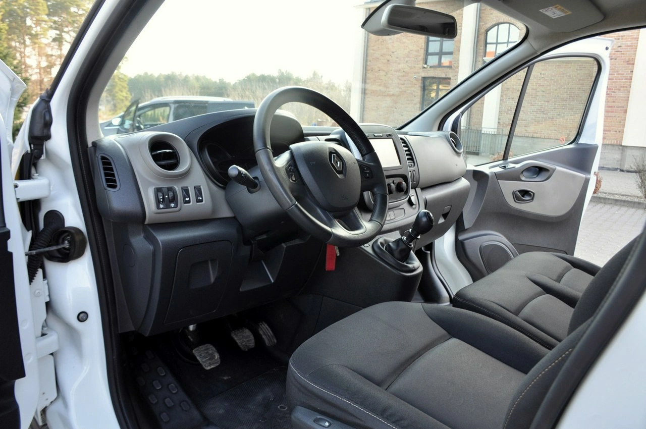 Renault Trafic - Zdjęcie 21