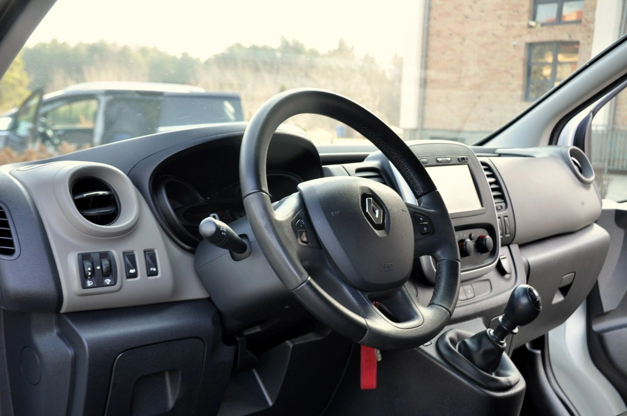 Renault Trafic - Zdjęcie 22