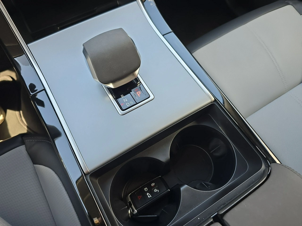Land Rover Range Rover Velar - Zdjęcie 13