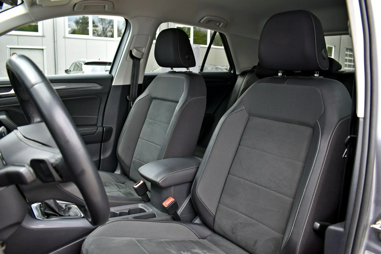 Volkswagen T-Roc - Zdjęcie 9