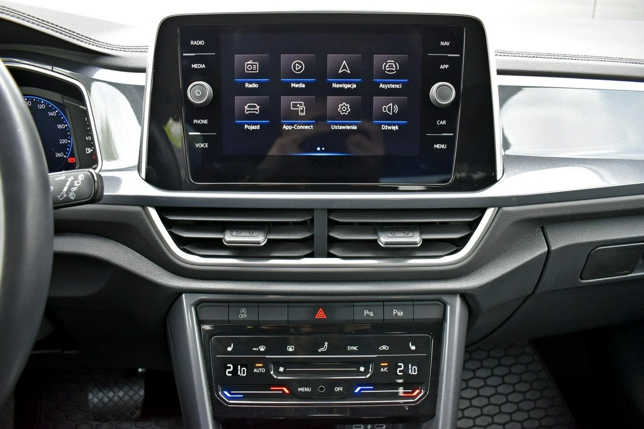 Volkswagen T-Roc - Zdjęcie 17