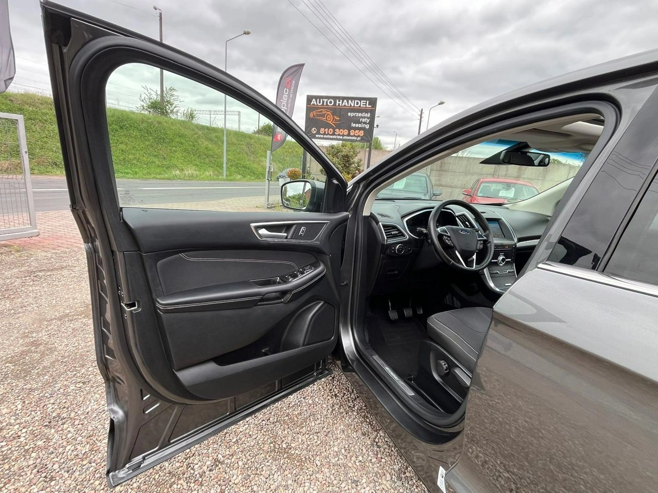 Ford Edge - Zdjęcie 28