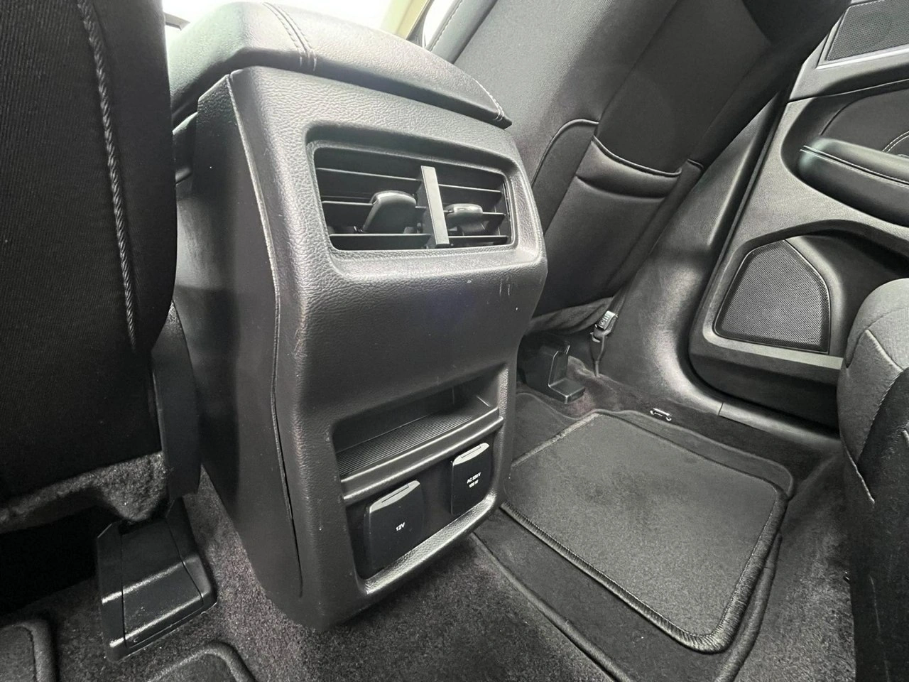 Ford Edge - Zdjęcie 38