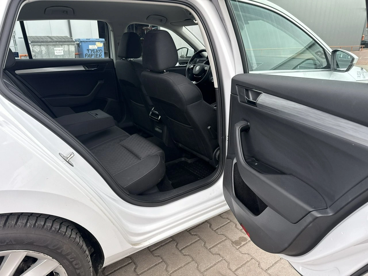 Skoda Superb - Zdjęcie 17