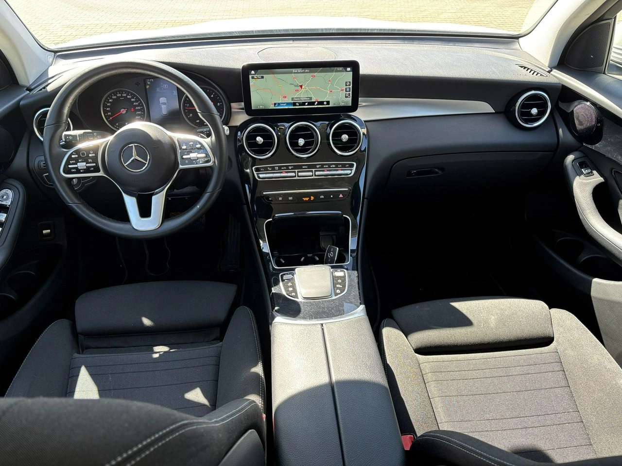 Mercedes GLC 200 - Zdjęcie 13