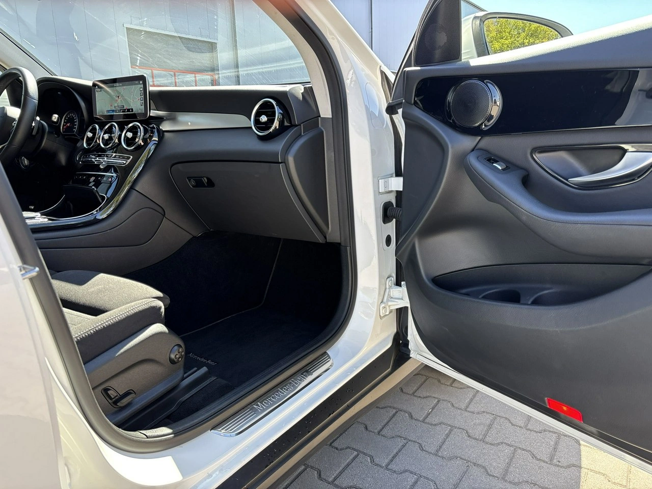 Mercedes GLC 200 - Zdjęcie 18