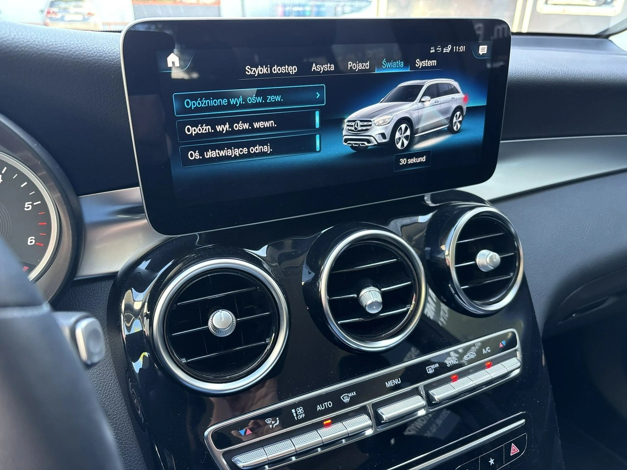 Mercedes GLC 200 - Zdjęcie 26