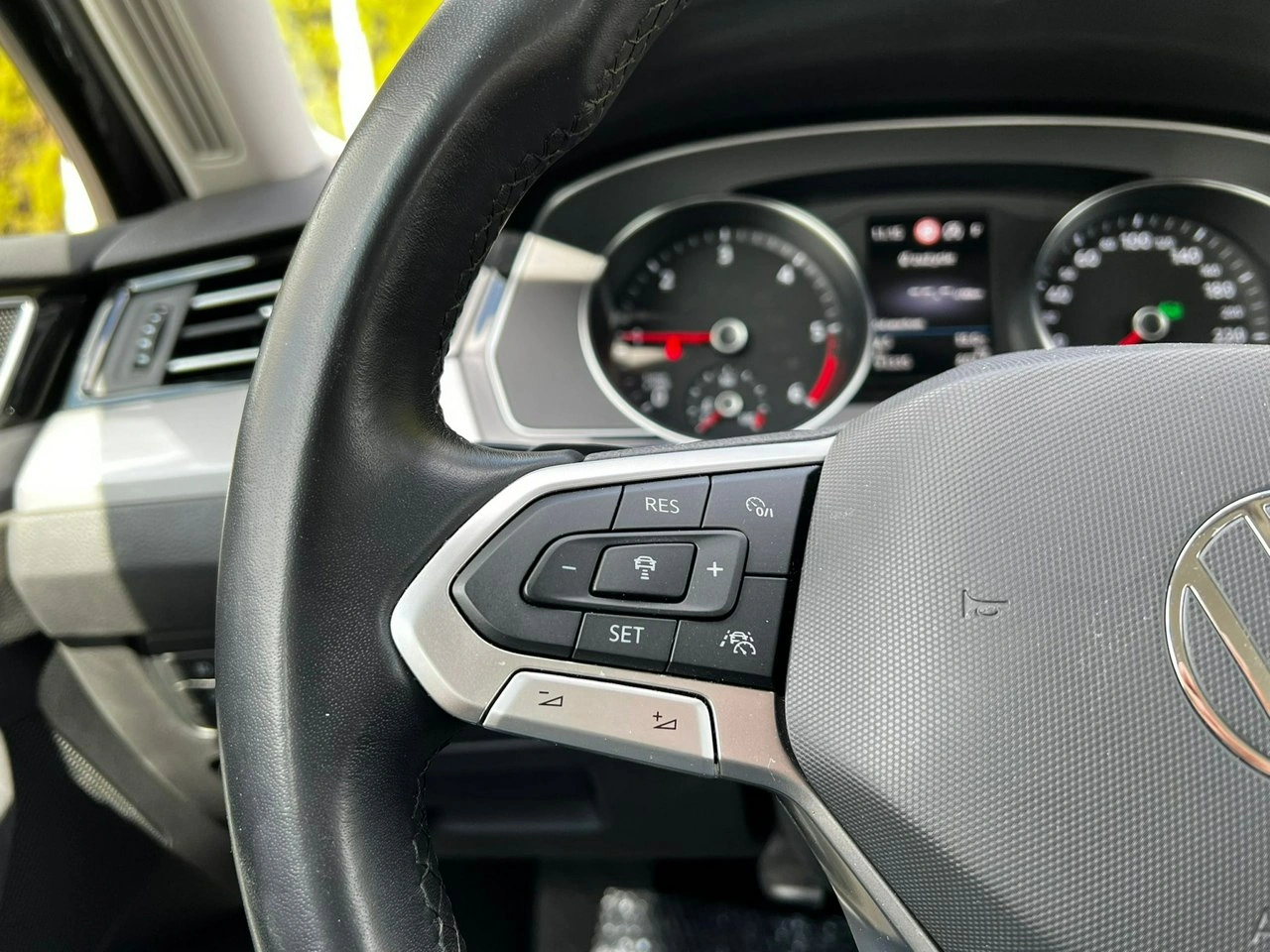 Volkswagen Passat - Zdjęcie 9