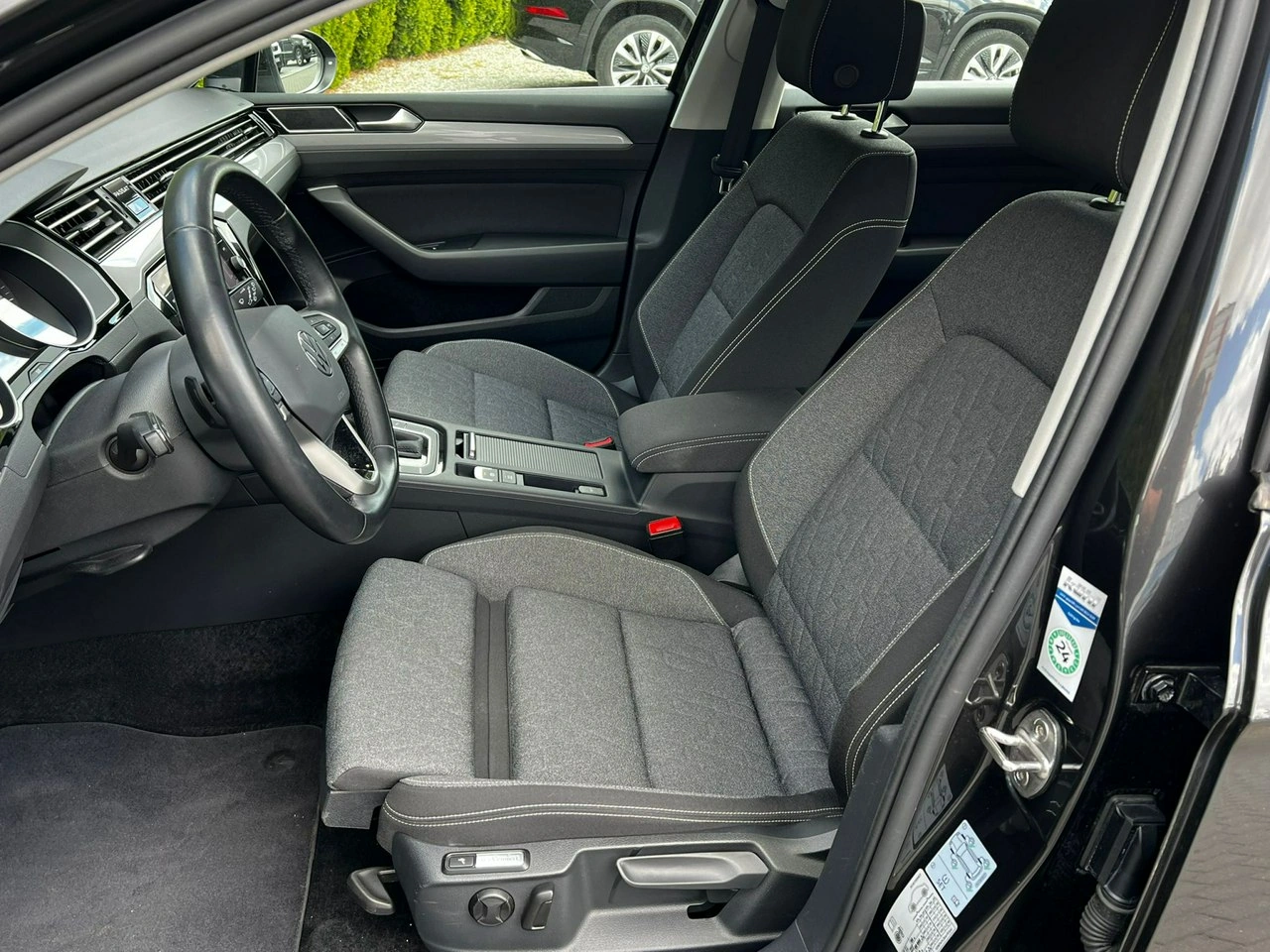 Volkswagen Passat - Zdjęcie 12