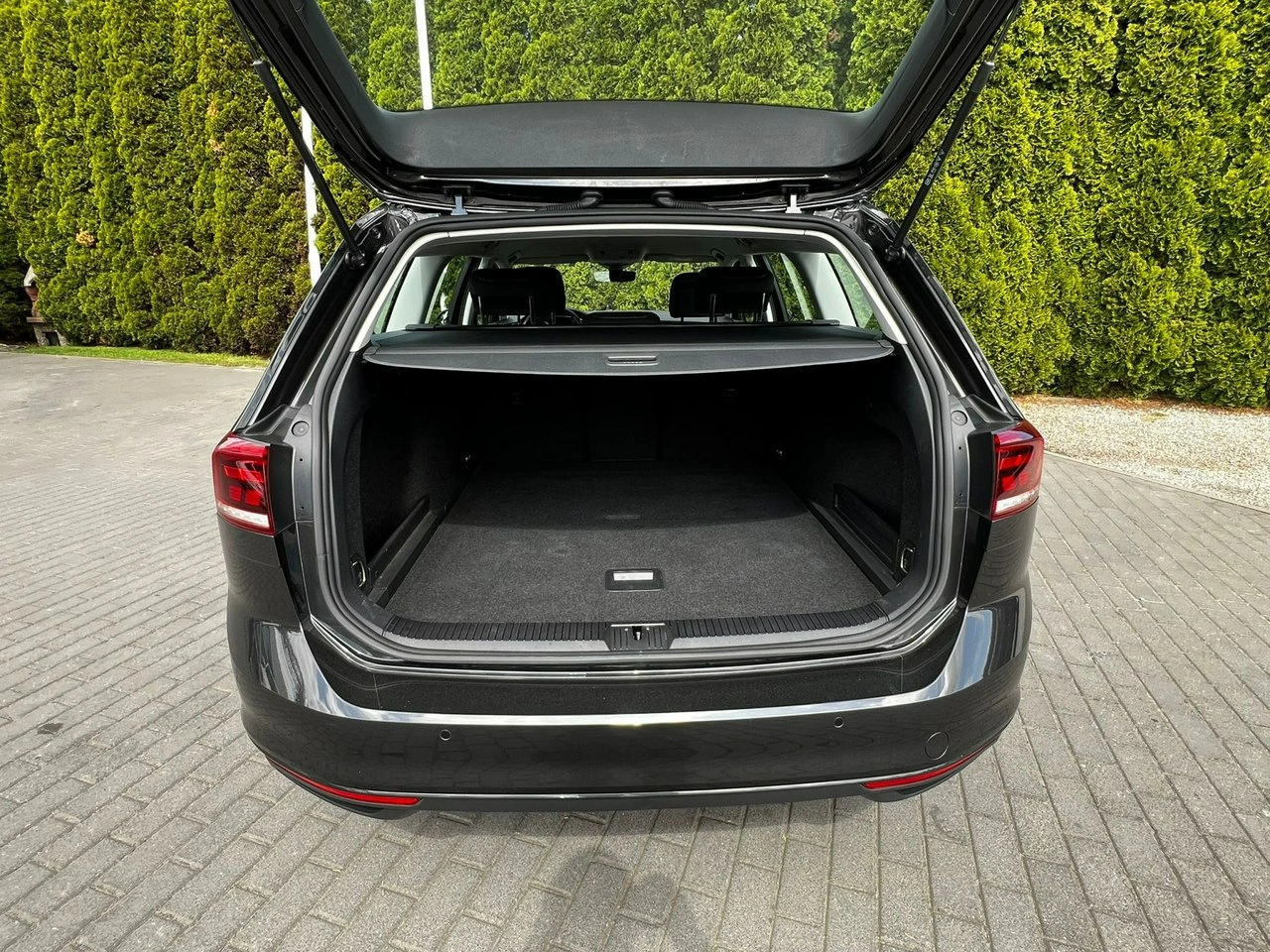 Volkswagen Passat - Zdjęcie 16