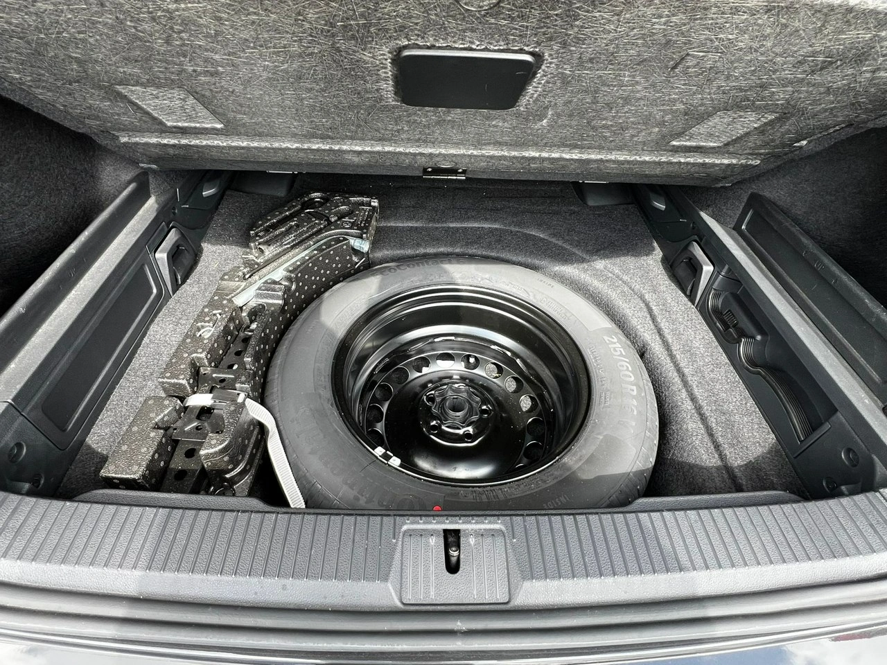 Volkswagen Passat - Zdjęcie 17