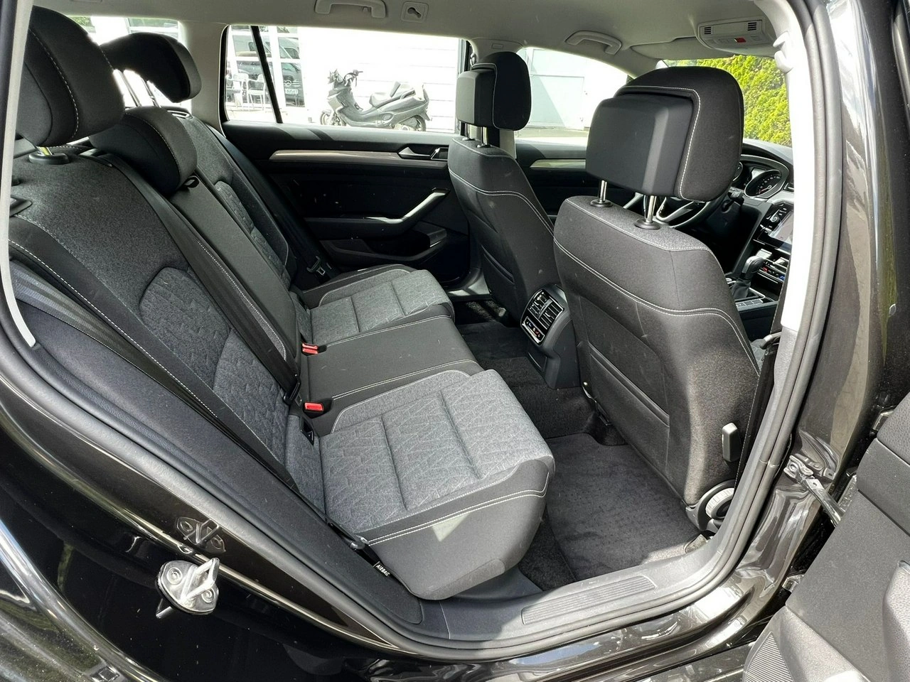 Volkswagen Passat - Zdjęcie 18
