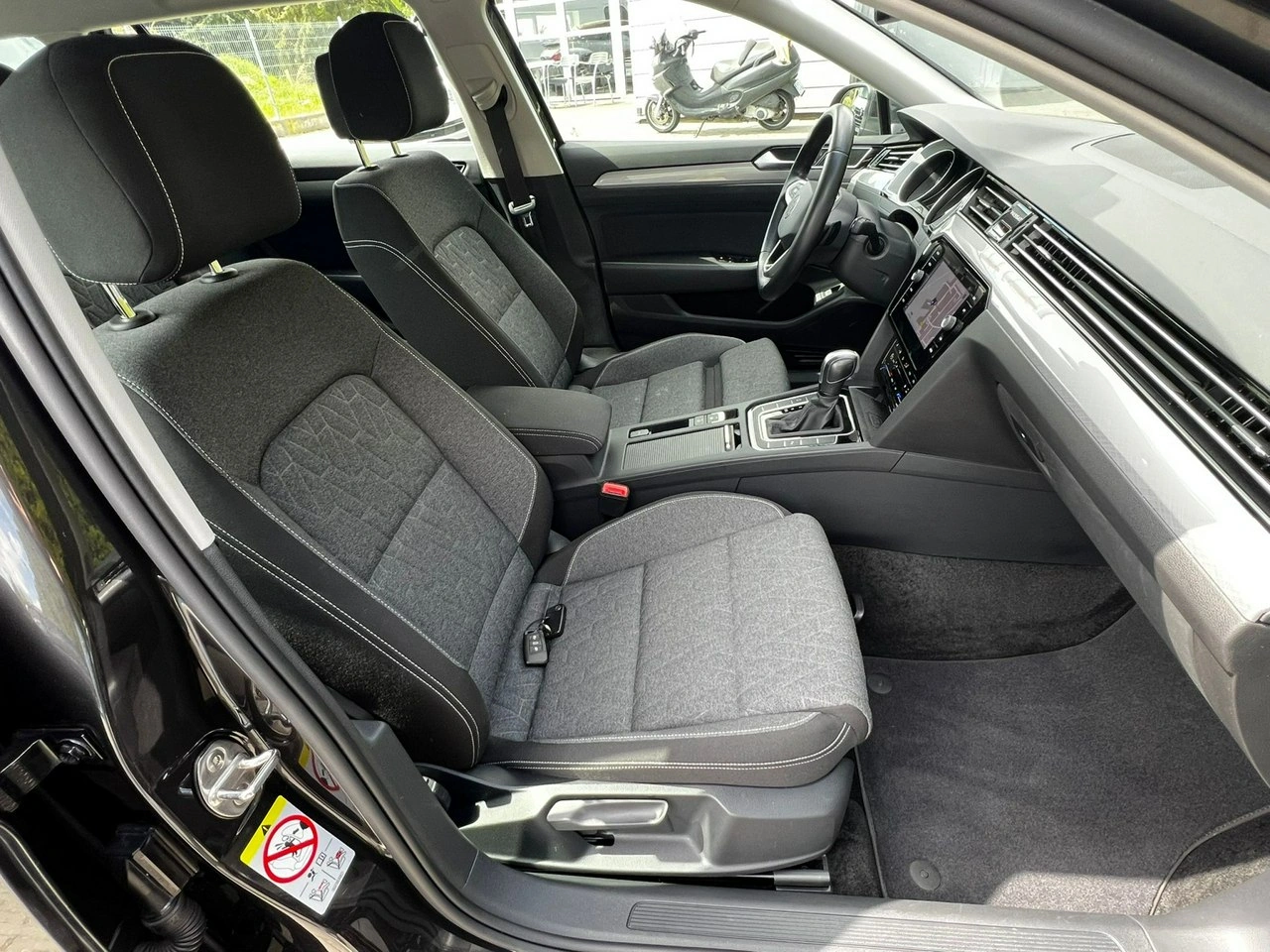 Volkswagen Passat - Zdjęcie 19