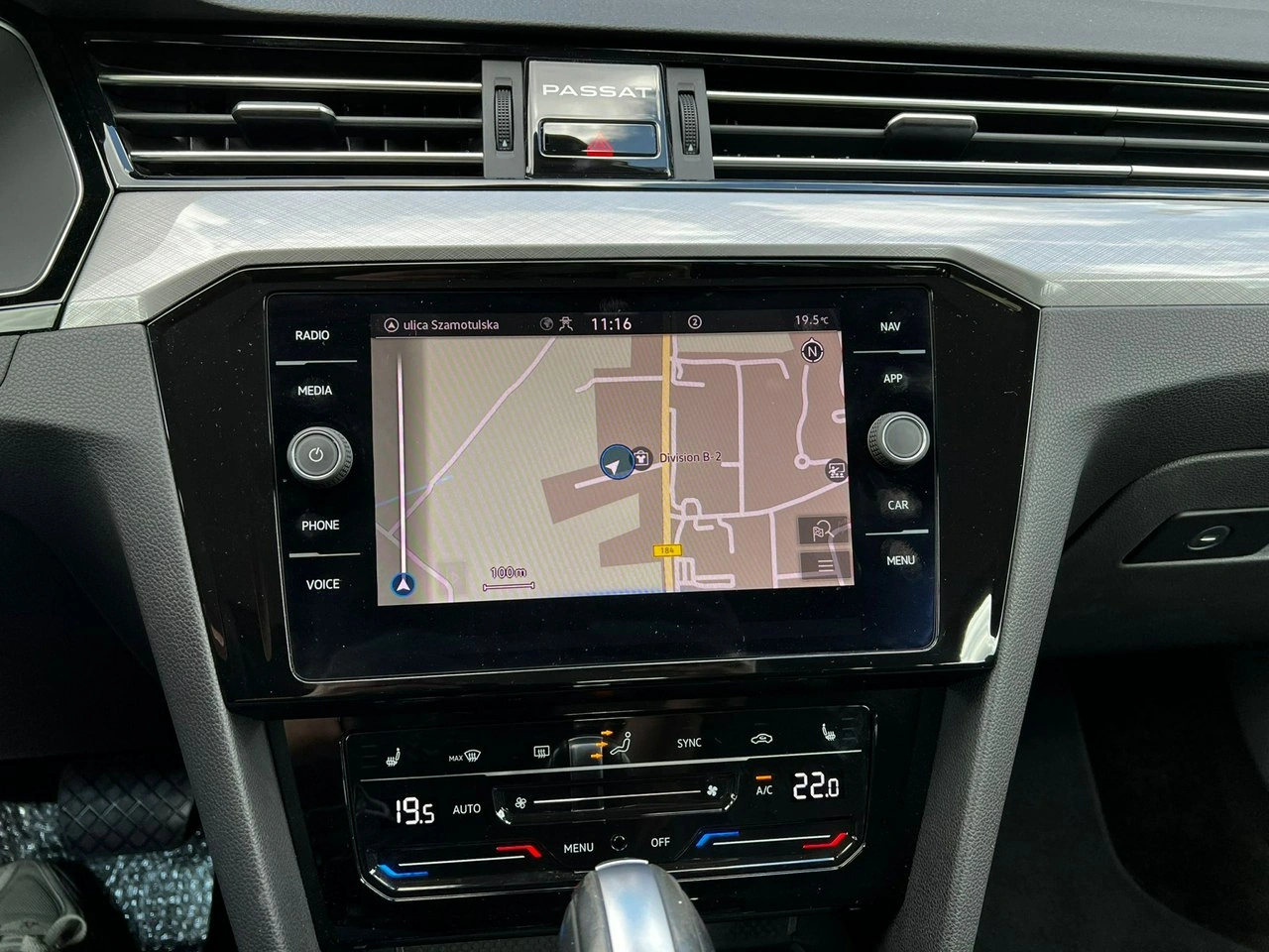 Volkswagen Passat - Zdjęcie 21